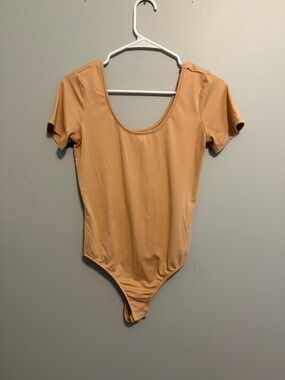 eye candy Tan Scoop Neck Short Sleeve Bodysuit
